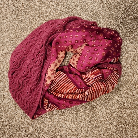 Scarf lot - Picture 2 of 7